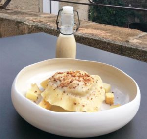 Soupe à l’Oignon et sa Raviole de Foie gras